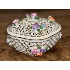 KPM Königliche Porzellan-Manufaktur Berlin Porcelain Floral Openwork Dish